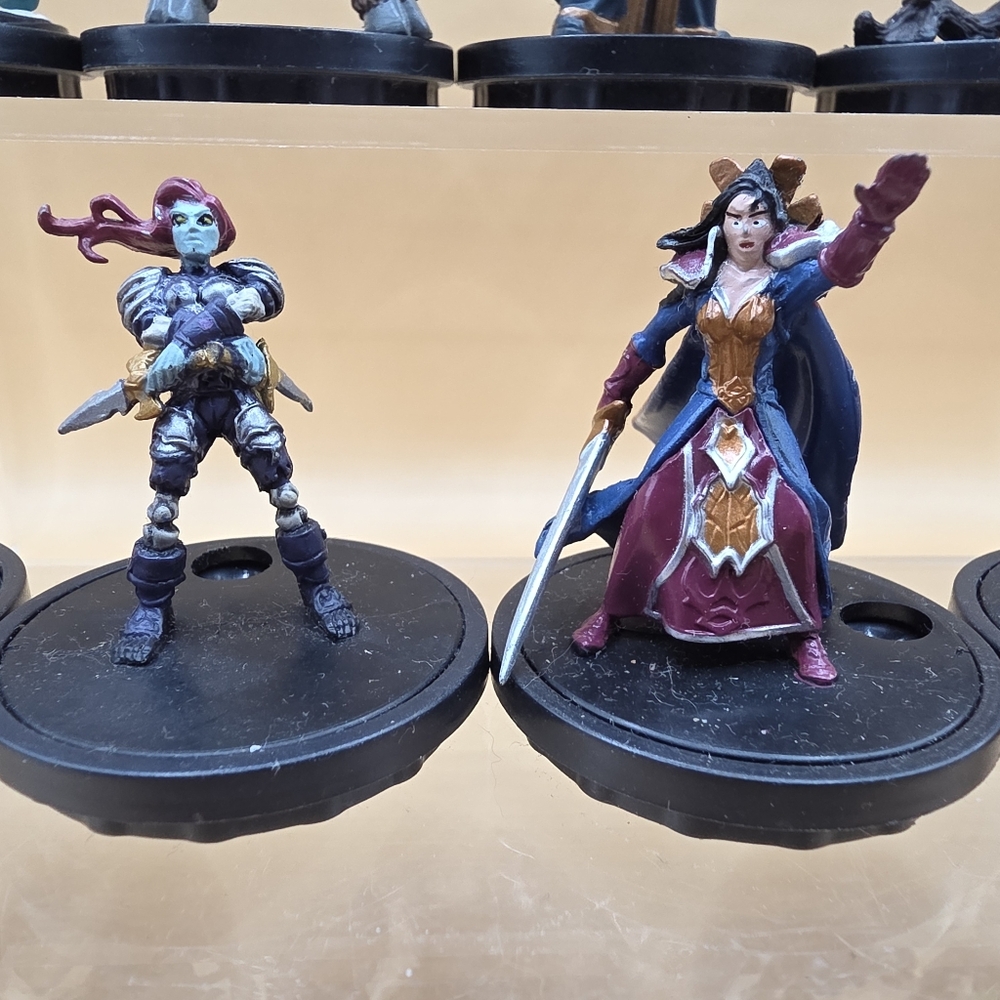 World of Warcraft Miniatures 2008 Lot of 20 Figures WoW Minis - No Cards - Picture 2 of 11